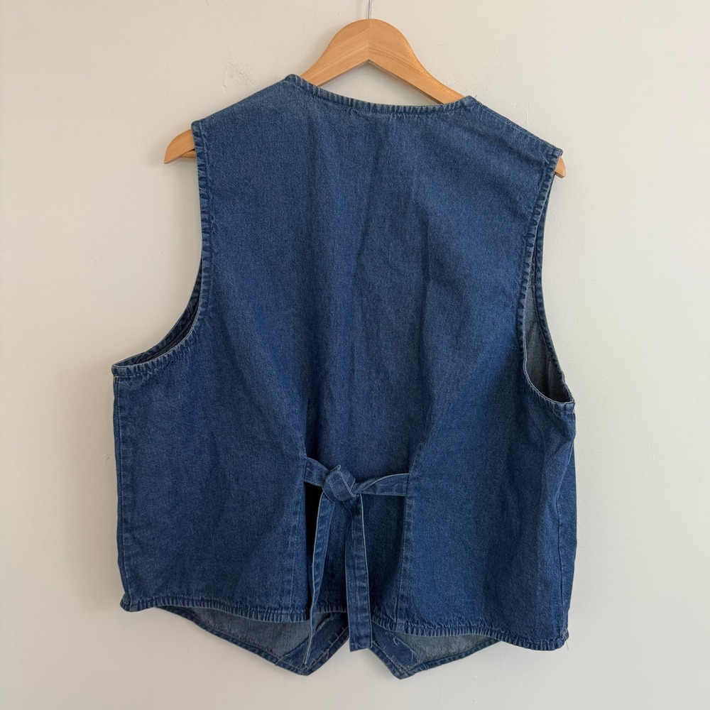 Bobbie Brooks Womens 2XL Denim Vest Fall Leaves Patchwork Embroidered Teacher - Picture 3 of 6